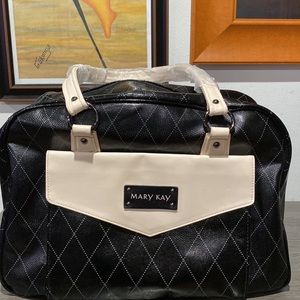 New: Mary Kay Traveling Bag